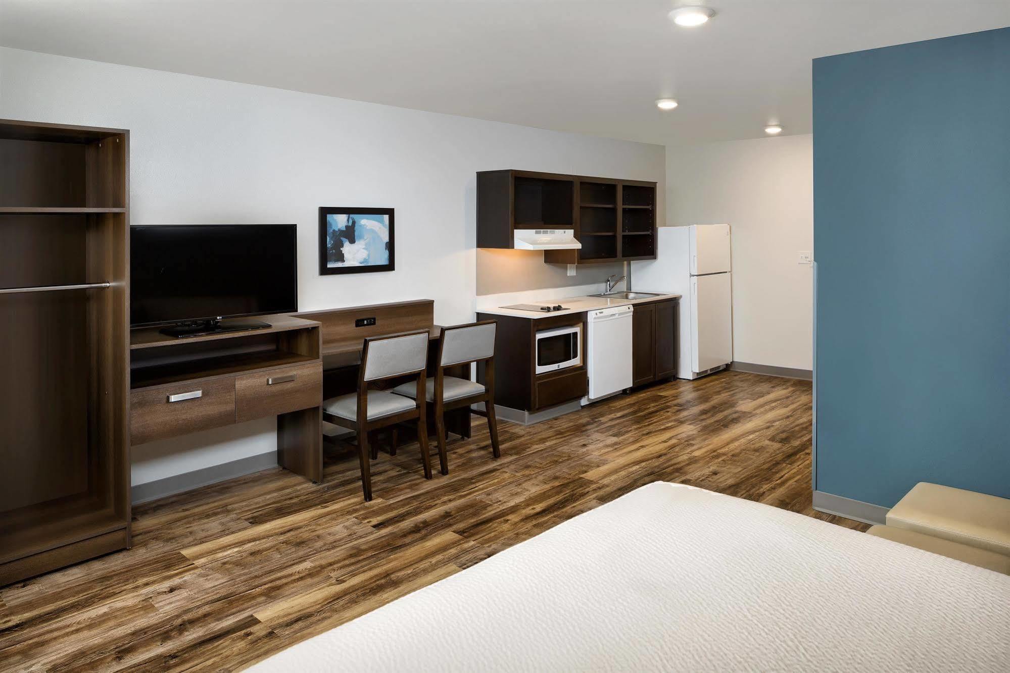 Woodspring Suites Houston Iah Airport Humble Exterior photo